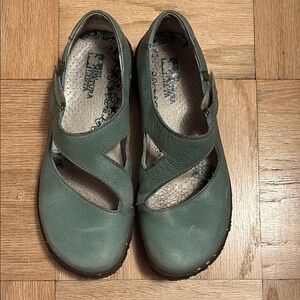 listing-status-banner